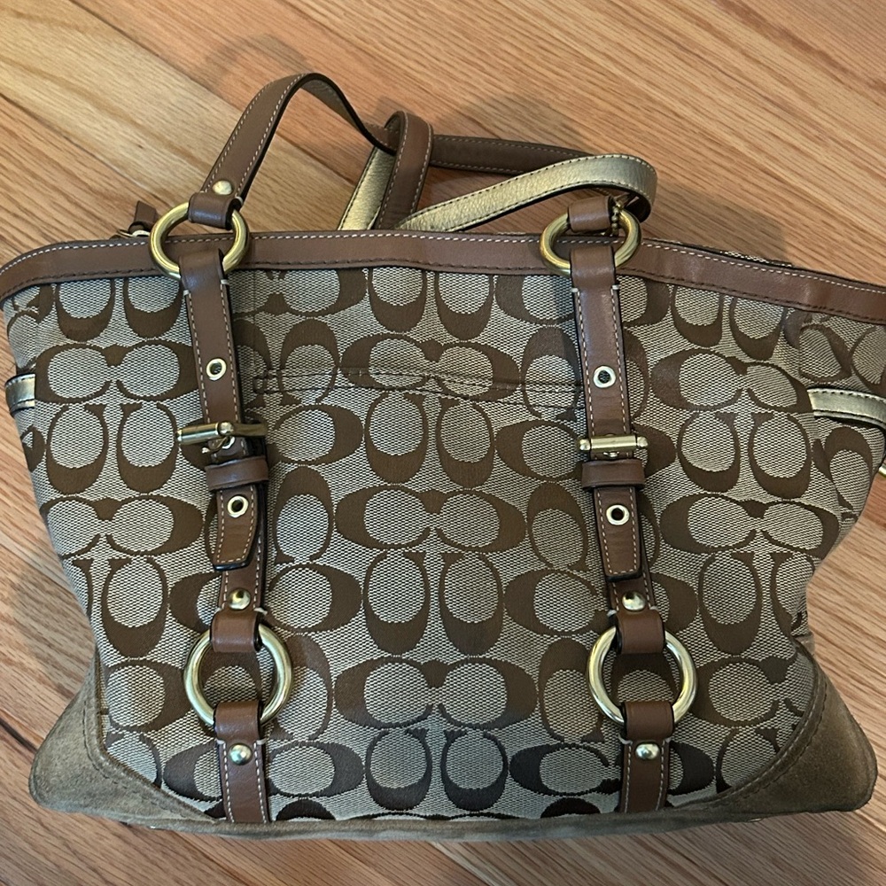 Coach | Light Brown and Gold Signature Shoulder Purse